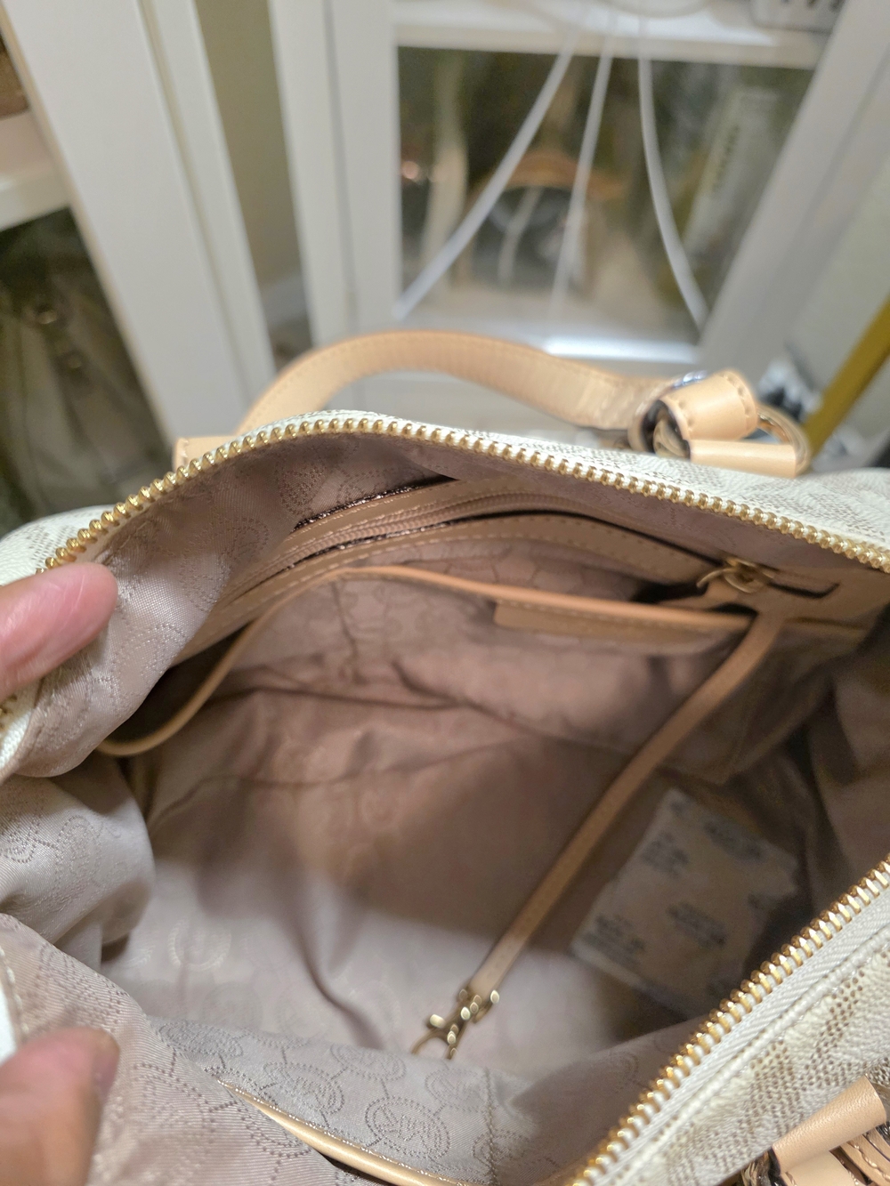 Michael Kors Speedy Cream/Beige Signature MK Satchel - Picture 5 of 12